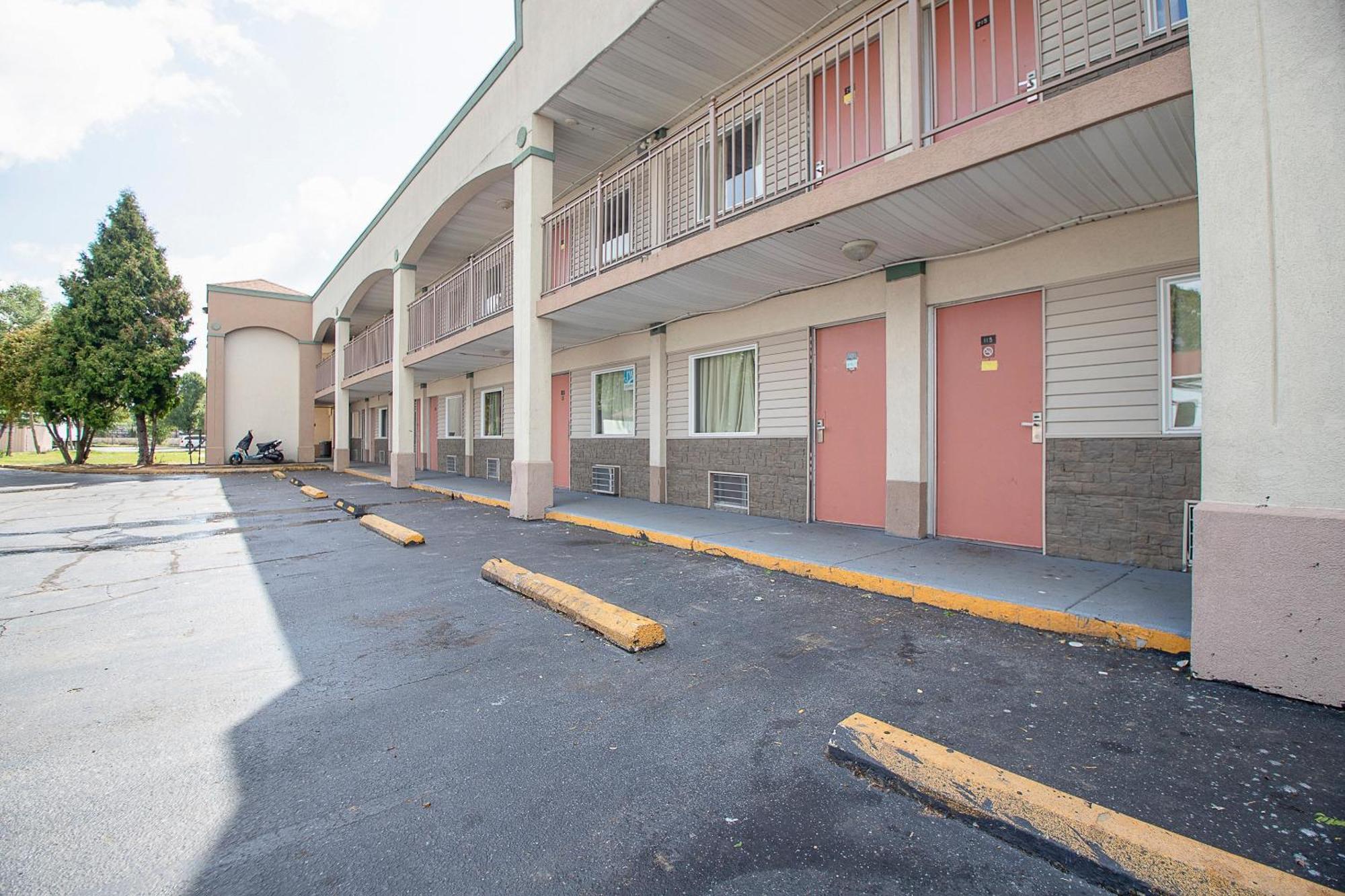 Hotel O Daylight Inn Elkhart I-90, In ภายนอก รูปภาพ