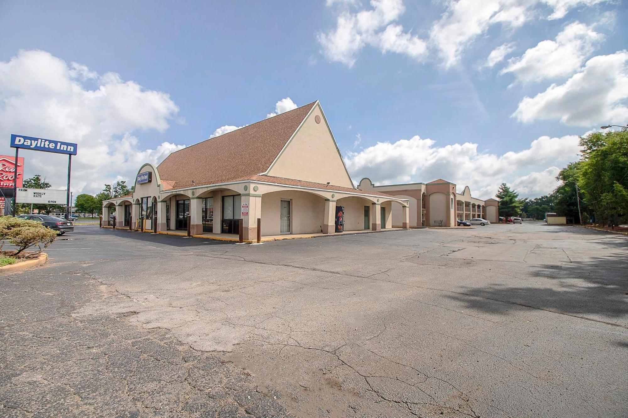 Hotel O Daylight Inn Elkhart I-90, In ภายนอก รูปภาพ